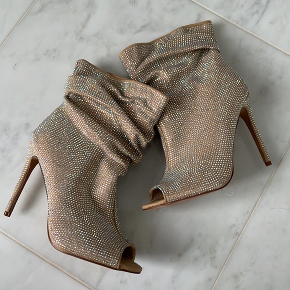 New! Absolutely stunning sparkly open toe slouchy bootie - Picture 1 of 5